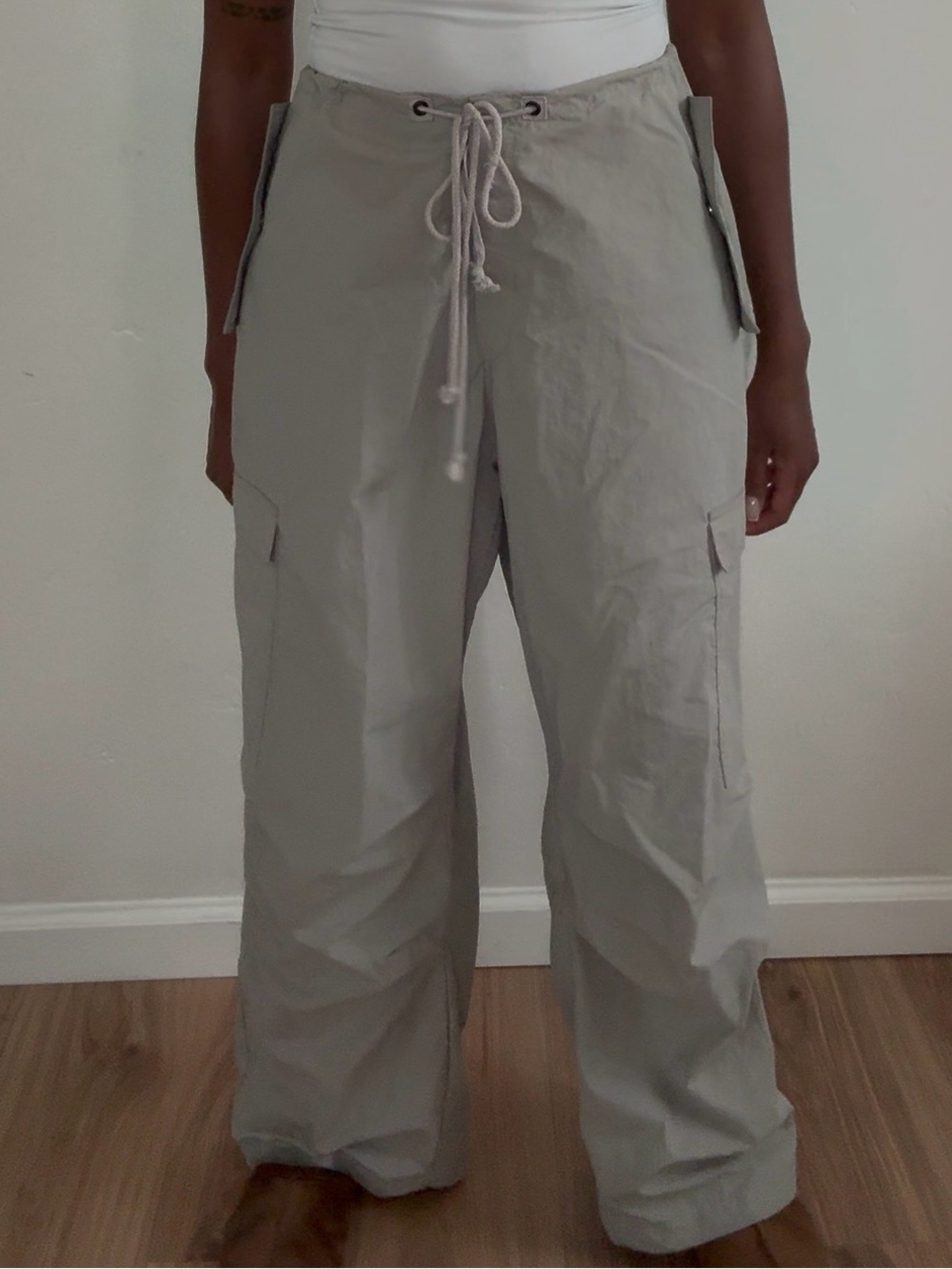 Local European Light Gray Straight-Leg Cargo Pants